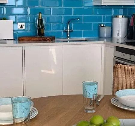 12, The Moorings - Ground Floor, Accessible Shower, 1 Minute To - Sea View Lägenhet *