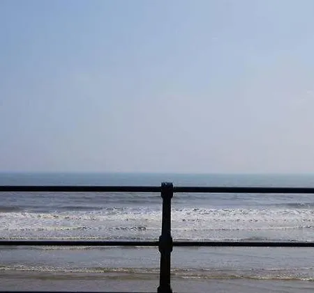 12, The Moorings - Ground Floor, Accessible Shower, 1 Minute To - Sea View